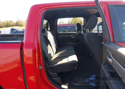 2022 Ram 1500 Big Horn 4X2 5'7 Box z USA, uszkodzony, nr VIN 1C6RREFT1NN324233